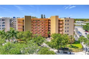 16400 NE 17th Ave APT 206, North Miami Beach, FL 33162, - MLS#A12011272