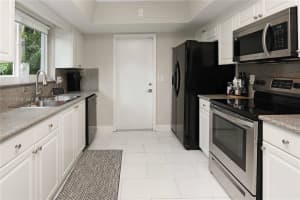 1333 Tyler St, Hollywood, FL 33019, - MLS#A12011276