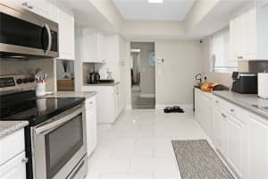 1333 Tyler St, Hollywood, FL 33019, - MLS#A12011276