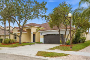 727 Lake Blvd, Weston, FL 33326, - MLS#A12011294