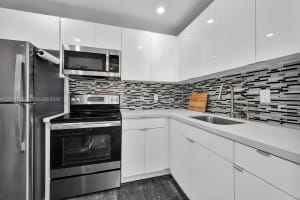 1051 Sw 1st St 401, Miami