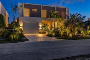 2006 NE 124th St, North Miami, FL 33181, - MLS#A12011302