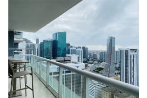 50 Biscayne Blvd 4405, Miami