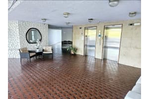 9682 Fontainebleau Blvd APT 207, Miami, FL 33172, - MLS#A12011398