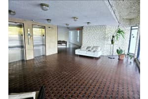 9682 Fontainebleau Blvd APT 207, Miami, FL 33172, - MLS#A12011398