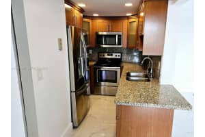 9682 Fontainebleau Blvd APT 207, Miami, FL 33172, - MLS#A12011398