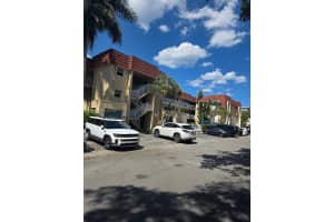 1300 Moffett St APT 107, Hallandale Beach, FL 33009, - MLS#A12011406