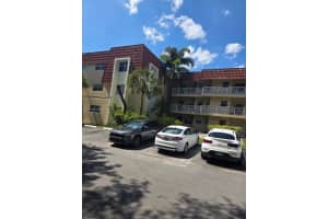 1300 Moffett St APT 107, Hallandale Beach, FL 33009, - MLS#A12011406
