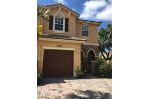 9261 Sw 220th Ter, Cutler Bay