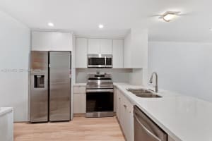 3750 Ne 170th St 109, North Miami Beach