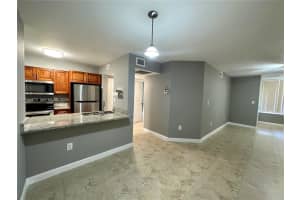 2841 N Oakland Forest Dr 111, Oakland Park