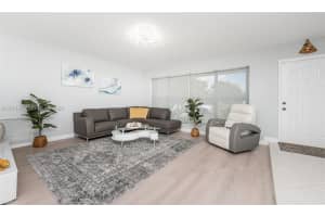 810 S Rainbow Dr 0, Hollywood