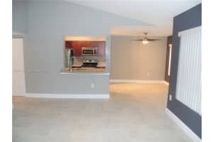 2647 Nw 33rd St 2313, Oakland Park