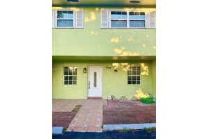 906 SW 74th Ave, North Lauderdale, FL 33068, - MLS#A12011564