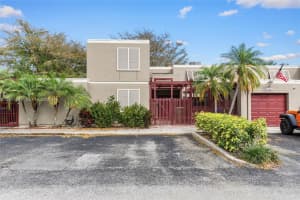 1391 W Fairway Rd, Pembroke Pines, FL 33026, - MLS#A12011618