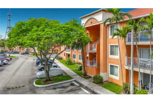 6968 Sw 39th St F205, Davie