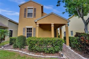 2057 Se Avon Park Dr, Port Saint Lucie