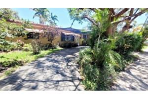 1124 NE 7th St, Hallandale Beach, FL 33009, - MLS#A12011688