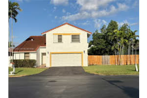 6700 SW 104th Ct, Miami, FL 33173, - MLS#A12011699