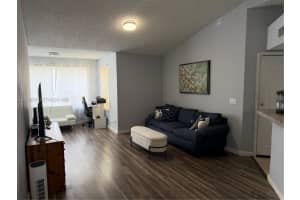 1306o0 Vista Isles Drive 221, Sunrise