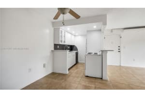 7200 Fairway Dr APT H12, Miami Lakes, FL 33014, - MLS#A12011725