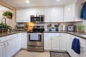 9491 Evergreen Pl APT 302, Davie, FL 33324, - MLS#A12011749