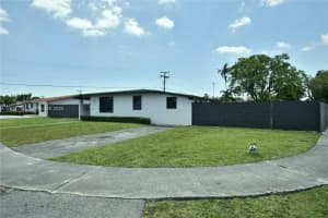 8350 Sw 12th Ter, Miami