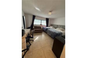500 Ne 14th Ave 302, Hallandale Beach