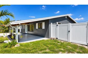 6701 Pershing St, Hollywood, FL 33024, - MLS#A12011779
