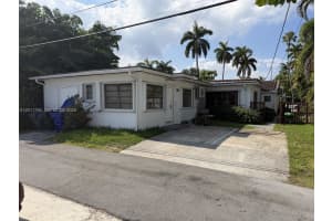 1024 Tyler St, Hollywood, FL 33019, - MLS#A12011785