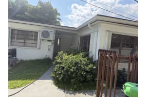 1024 Tyler St, Hollywood, FL 33019, - MLS#A12011785