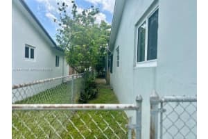 1328 Arthur St, Hollywood, FL 33019, - MLS#A12011790