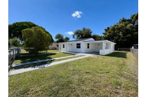 2370 Nw 96th St, Miami