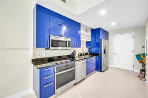 60 SW 13th St Apt 2014, Miami, FL 33130, - MLS#A12011833