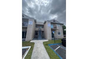 2391 Nw 96th Ter 19p, Pembroke Pines
