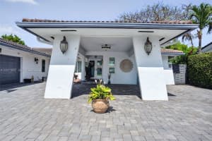 3024 SW 98th Ct, Miami, FL 33165, - MLS#A12011857