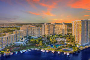 2500 Parkview Dr 1219, Hallandale Beach