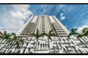 185 Se 14th Ter 603, Miami