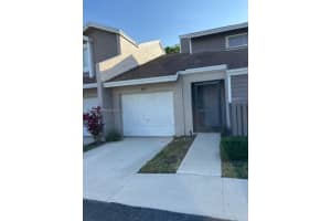 667 Woodgate Ln B, Sunrise