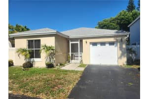 4250 Sw 72nd Ter, Davie