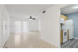 7231 Miami Lakes Dr APT C5, Miami Lakes, FL 33014, - MLS#A12011982