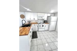 219 W Lake Dr #219, Hallandale Beach, FL 33009, - MLS#A12012003