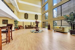 8592 W Sunrise Blvd APT 408, Plantation, FL 33322, - MLS#A12012004