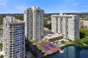 2750 NE 183rd St APT 2412, Aventura, FL 33160, - MLS#A12012021
