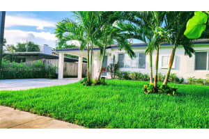 532 NE 16th Ct, Fort Lauderdale, FL 33305, - MLS#A12012035