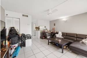 7151 Miami Lakes Dr APT P22, Miami Lakes, FL 33014, - MLS#A12012067