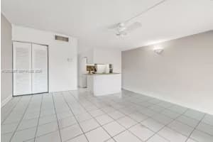 7151 Miami Lakes Dr APT P22, Miami Lakes, FL 33014, - MLS#A12012067