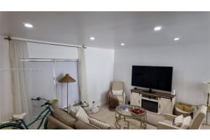 1845 NW 4th Ave APT 17, Boca Raton, FL 33432, - MLS#A12012082