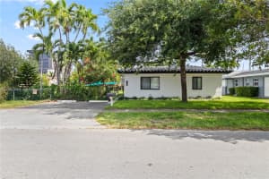 715 NE 6th St #1-3, Hallandale Beach, FL 33009, - MLS#A12012083