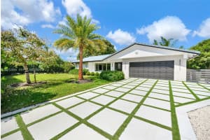 1001 NW 4th Ct, Boca Raton, FL 33432, - MLS#A12012085